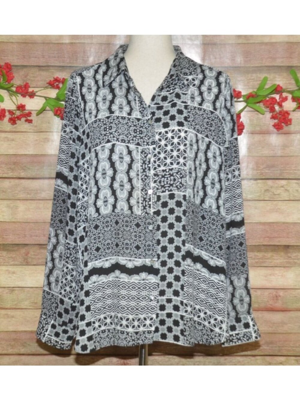 Rose & Olive Womens XL Patchwork Floral Black & White Chiffon Button Up Top